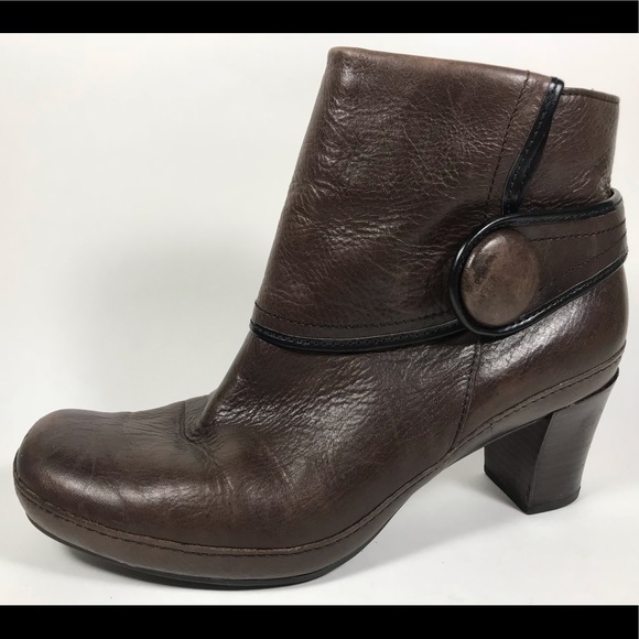Clarks Shoes - Clarks Artisan Brown Leather Ankle Boots Women 8.5